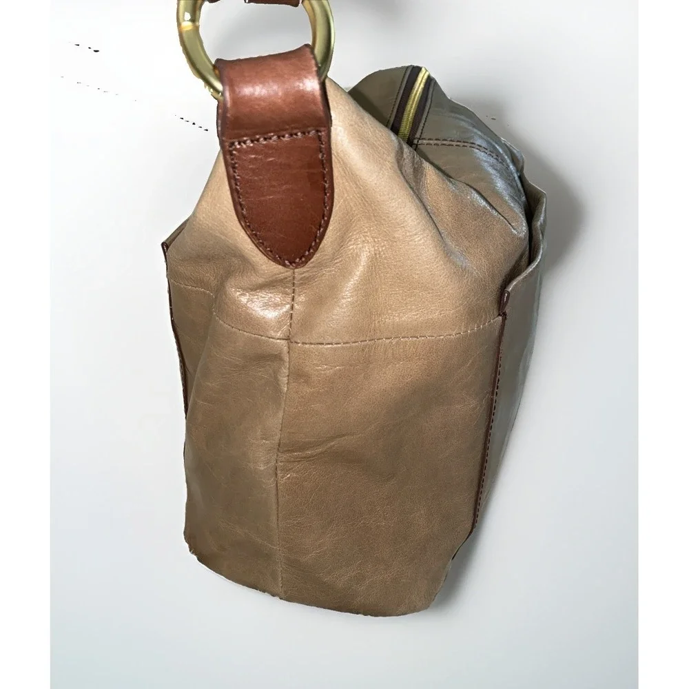 HOBO Leather Crossbody Shoulder Bag Taupe Brown Adjustable Strap Zip Top Charlie